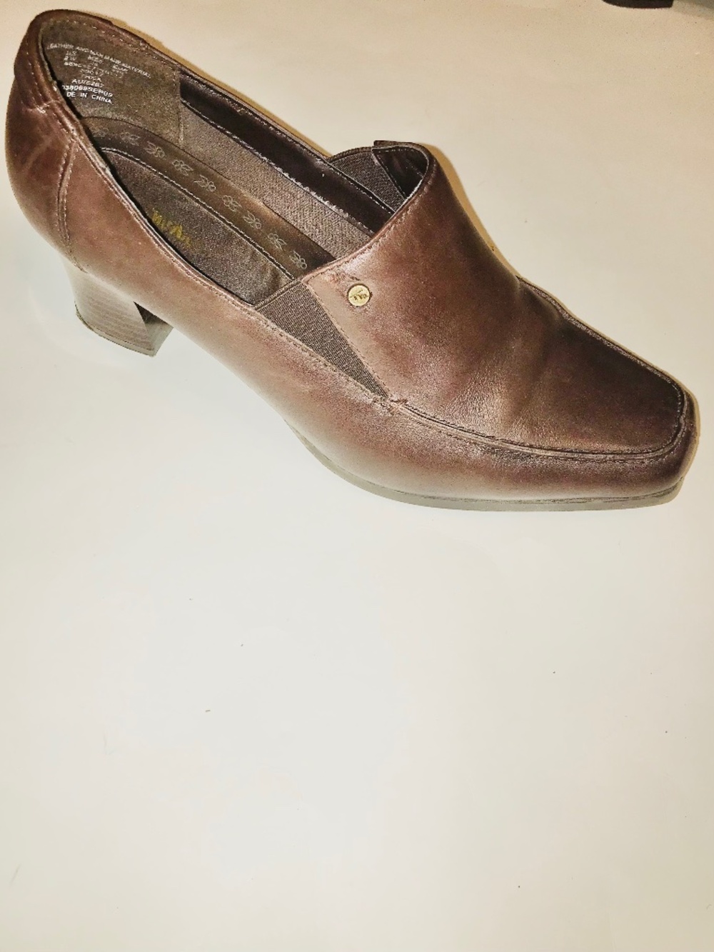 Vintage 90s Thom McAn Chocolate Brown Leather Thea 9W Booties Square Toe 3" Heel